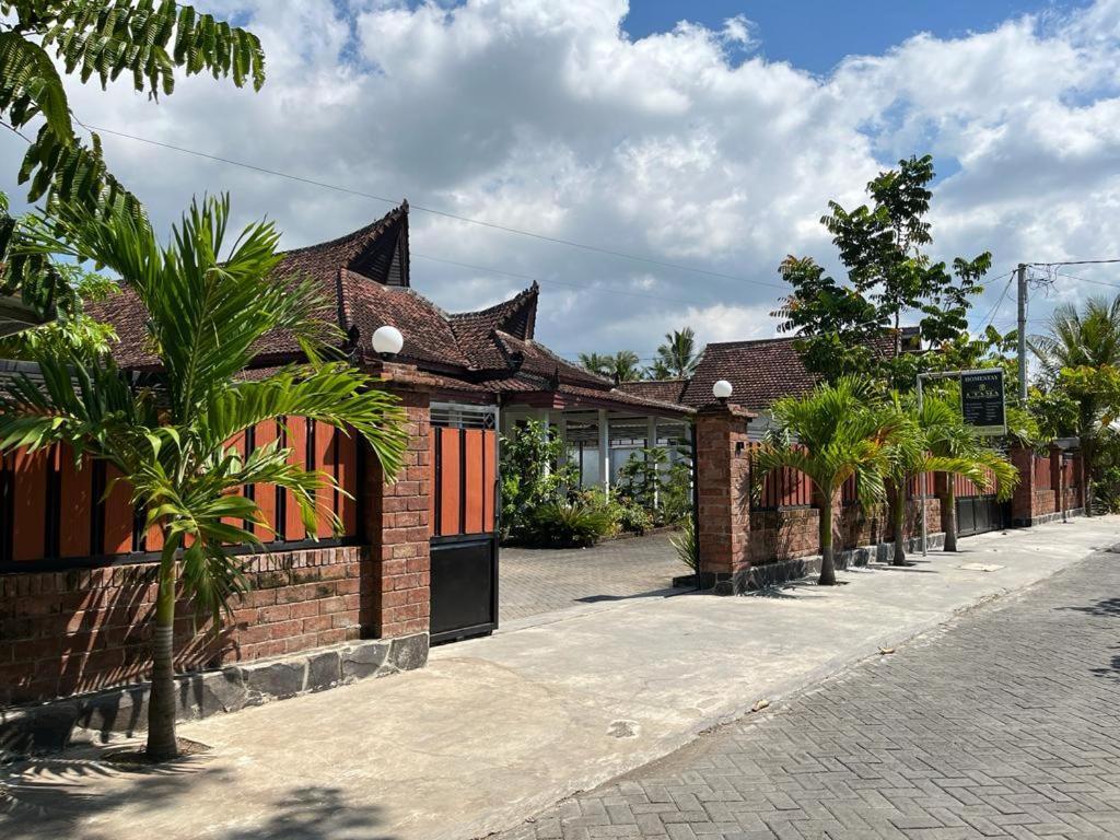 Capital O 92615 Villa Utama D'Alas Purwo Ringinpintu Buitenkant foto